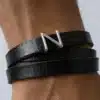 N3457A Bracelet homme cuir 3 tours lettre personnalisée - Bijoux bracelets hommes en ligne Ninanina