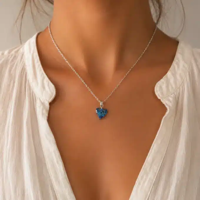 N3488a Collier Swarovski coeur cristal bleu Argent 925 massif - Bijoux colliers femmes en ligne Ninanina