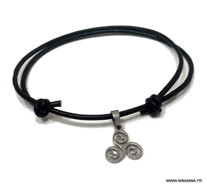 N3563a Bracelet de cheville cordon cuir pendentif triskel acier argent - Bijoux Bracelets en ligne Ninanina