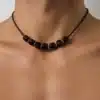 N3675 Collier homme perles en bois carrées marron sur cordon cuir - Bijoux colliers hommes Ninanina