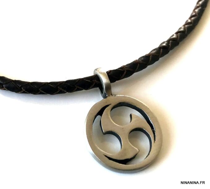 N3748b Collier triskel breton homme cuir tressé pendentif étain - Bijoux Colliers en ligne Ninanina
