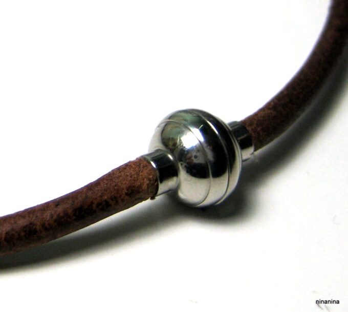 N3772a collier cuir et fermoir boule acier inoxydable