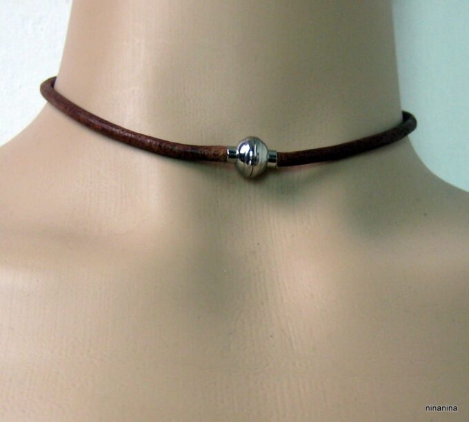N3772d collier cuir et fermoir boule acier inoxydable