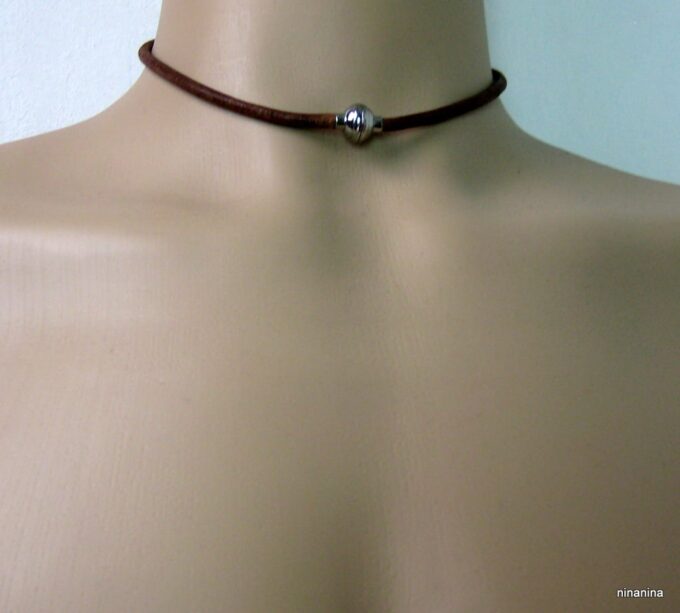 N3772f collier cuir et fermoir boule acier inoxydable