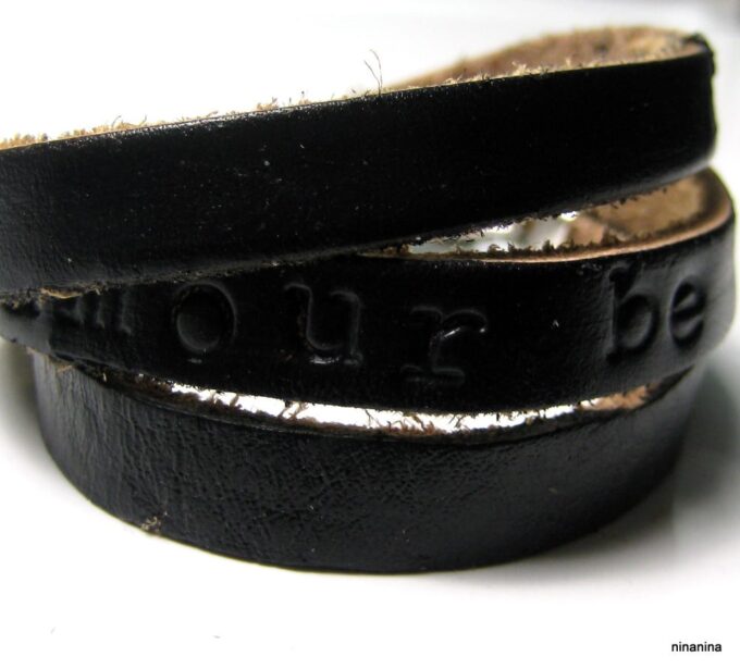N3775b_bracelet_cuir_3_tours_message_personnalise-1