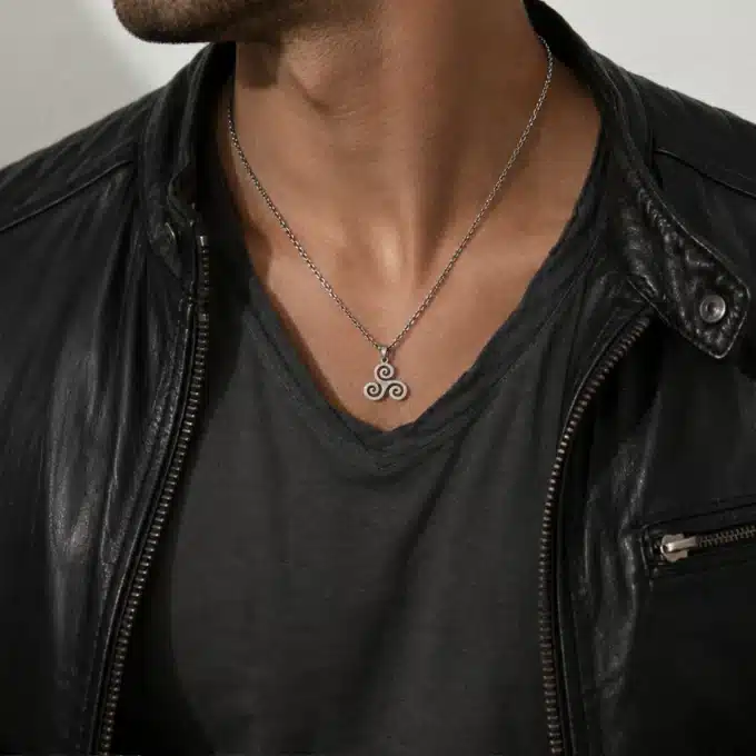 N3856 Collier triskel Acier inoxydable argenté homme - Bijoux colliers hommes en ligne Ninanina
