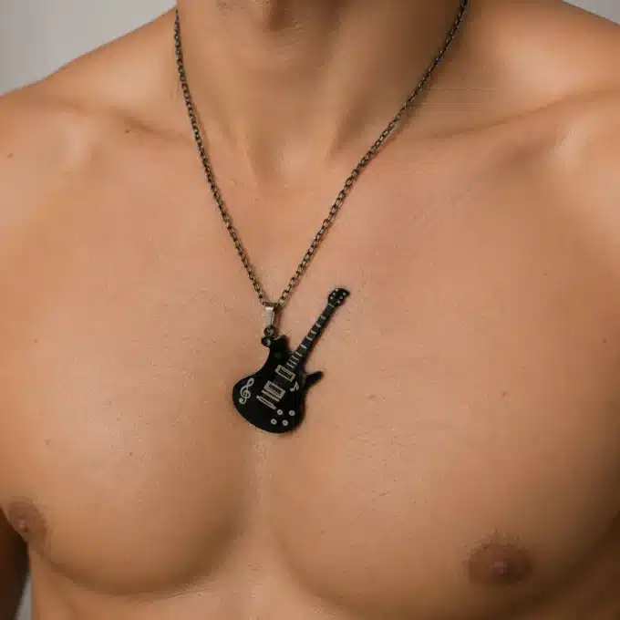 N3857b Collier homme guitare noire Acier inoxydable - Bijoux colliers hommes en ligne Ninanina