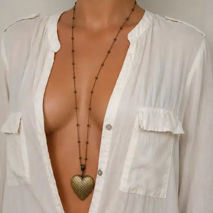 N3900a Collier Fantaisie long porte photo coeur métal bronze - Bijoux colliers femmes en ligne Ninanina