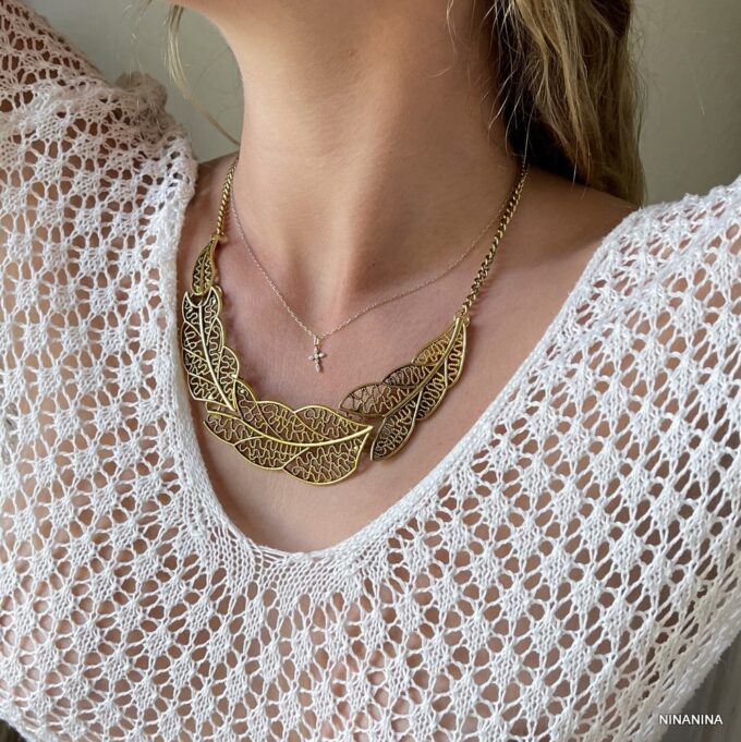 N3931b Collier Plastron Femme Or Feuilles En Métal Doré - Bijoux Colliers Femmes en ligne Ninanina