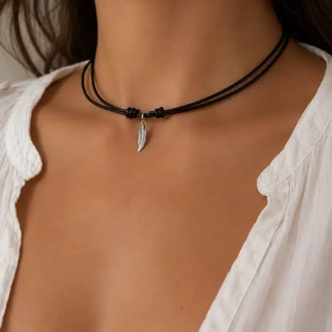 N3944 Collier homme pendentif plume Argent 925 cordon cuir réglable - Bijoux colliers en ligne Ninanina