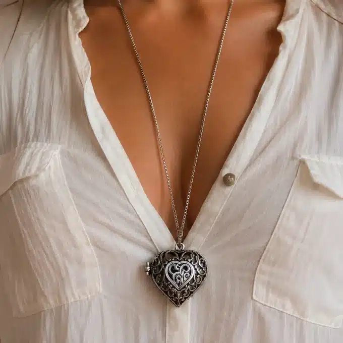 N3954 Collier avec gros coeur porte photo - Sautoir métal argent - Bijoux colliers femmes en ligne Ninanina