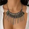 N4042A Collier Plastron ethnique pièces argenté et boucles d'oreilles assorties - Bijoux colliers femmes en ligne Ninanina