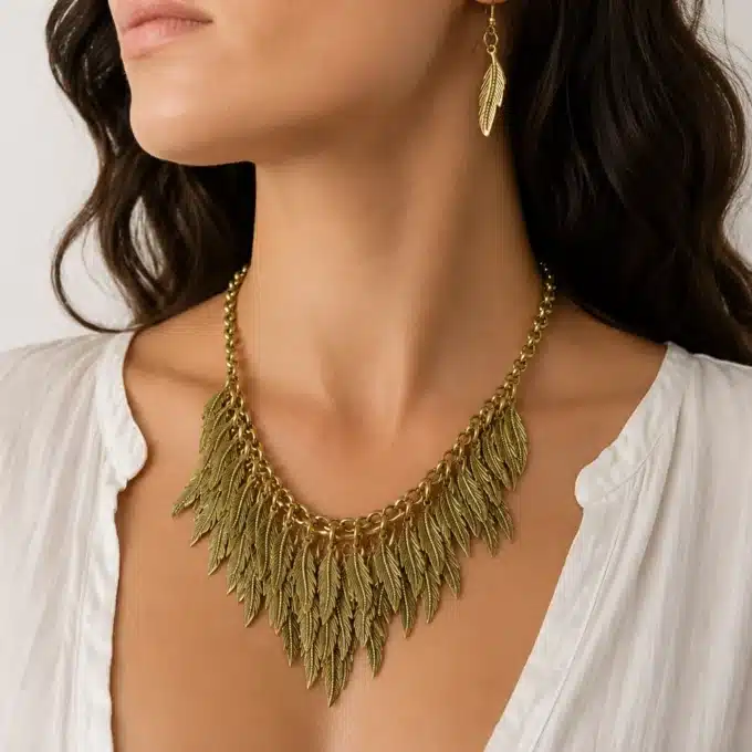 N4044a Plastron Ethnique breloques feuille doré et boucles d'oreilles assorties - Bijoux colliers femmes en ligne Ninanina