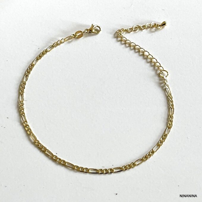 N4077a Chaine de cheville Laiton Plaqué Or maille figaro - Bijoux de pieds en ligne Ninanina