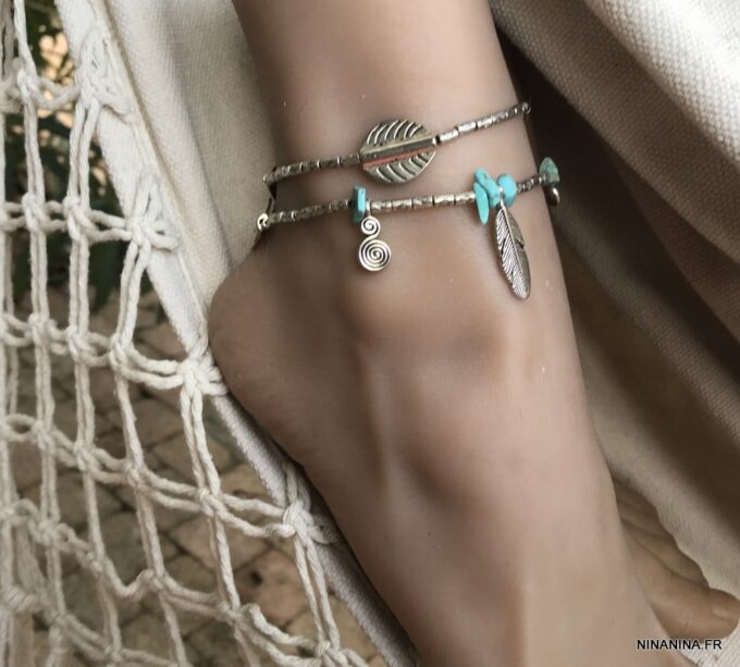 N4086i Chaine de cheville Inde en métal argenté pierres turquoises - Bijoux de pied en ligne Ninanina
