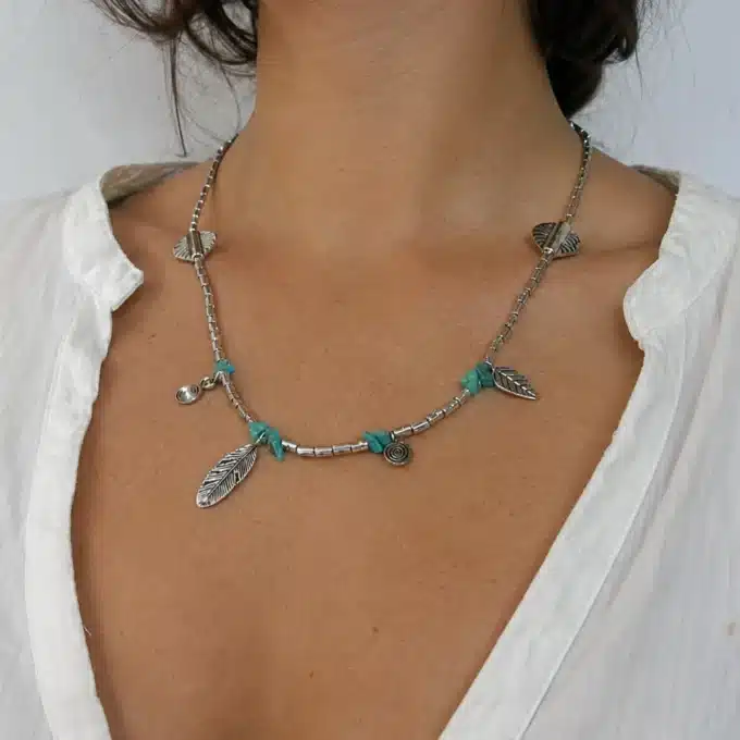 N4087 Collier Fantaisie femme argenté et pierres howlite turquoise - Bijoux colliers femmes en ligne Ninanina