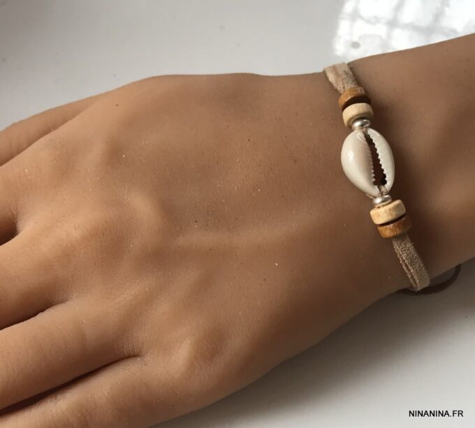N4148 Bracelet avec coquillage cauri Argent 925 sur cordon homme - Bijoux Bracelets en ligne Ninanina
