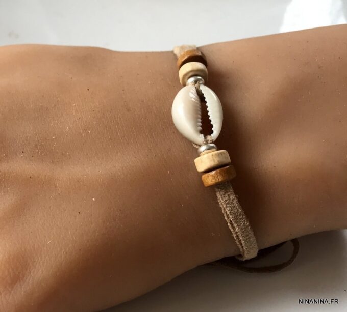 N4148b Bracelet avec coquillage cauri Argent 925 sur cordon homme - Bijoux Bracelets en ligne Ninanina