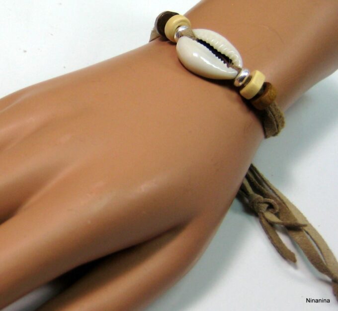 N4148c bracelet cordon daim et coquillage grain de café (3)