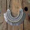 N4215c Collier Plastron ethnique breloques pièces argenté - Bijoux Colliers ethniques en ligne Ninanina