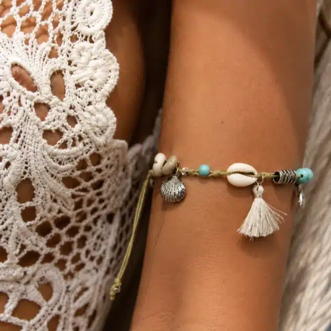 N4251 Bracelet bandeau de bras coquillage cauri perles howlite turquoise - Bijoux bracelets femmes en ligne Ninanina