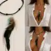 N4285b Collier femme boheme plumes longues cordon cuir réglable - Bijoux colliers femmes en ligne Ninanina