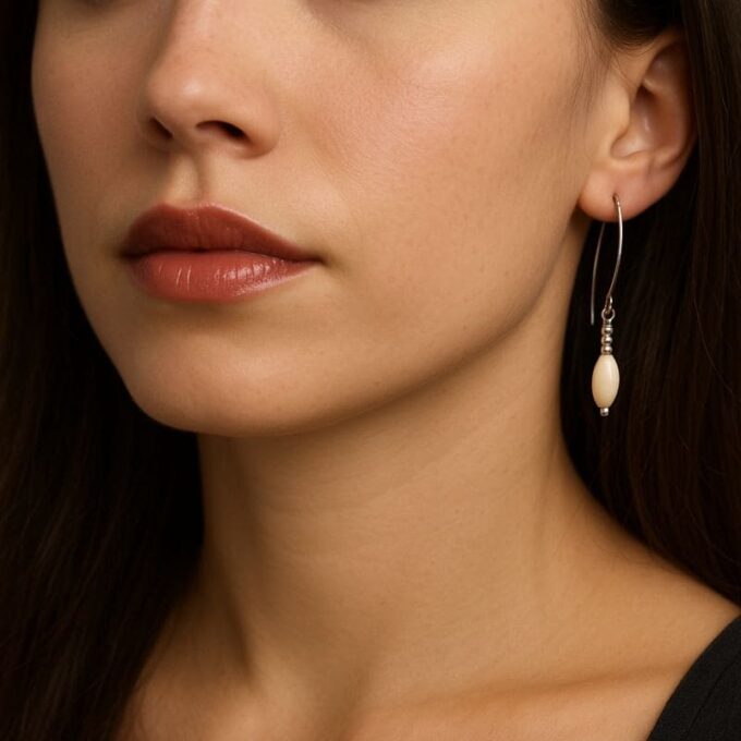 N4301 Boucles D oreilles Argent 925 massif Artisanales pour Femme - Pendentif forme Goutte en Nacre Blanche - Bijoux d'oreille en ligne Ninanina