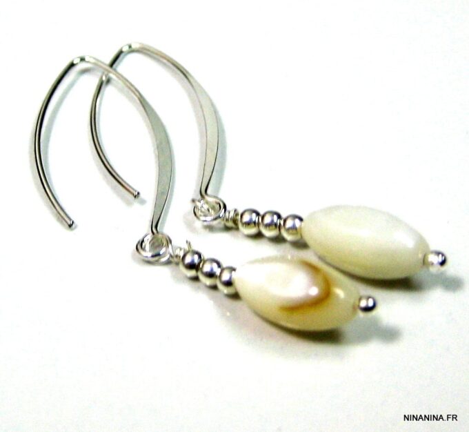 N4301a_boucles_creoles_ovales_argent_massif_et_nacre