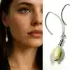 N4301d Boucles D oreilles Argent 925 massif Artisanales pour Femme - Pendentif forme Goutte en Nacre Blanche - Bijoux d'oreille en ligne Ninanina