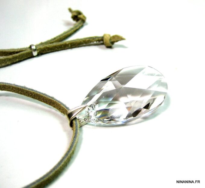 N4345n_collier_cordon_daim_goutte_cristal_swarovski