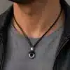 N4386 Collier Homme Anneau Acier inoxydable Argenté Cordon Cuir -Bijoux colliers femmes en ligne Ninanina