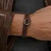 N4439b Bracelet homme gros cordon cuir enroulé bouton Acier argenté - Bijoux bracelets hommes en ligne Ninanina