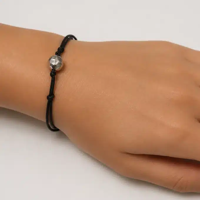 N4467 Bracelet perle Argent 925 massif martelé sur cordon réglable - Bijoux bracelets femmes en ligne Ninanina
