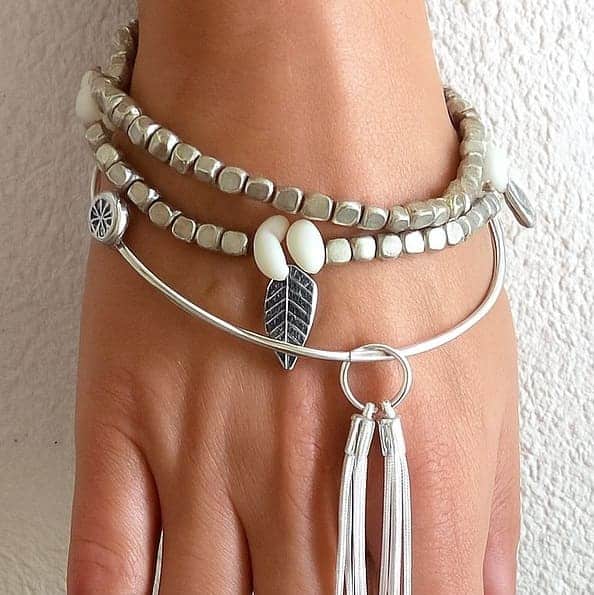 N4547b Bracelet double tour artisanal en perles carrées argentées et nacre blanche pour femme - Bijoux Bracelets boheme chic en ligne Ninanina