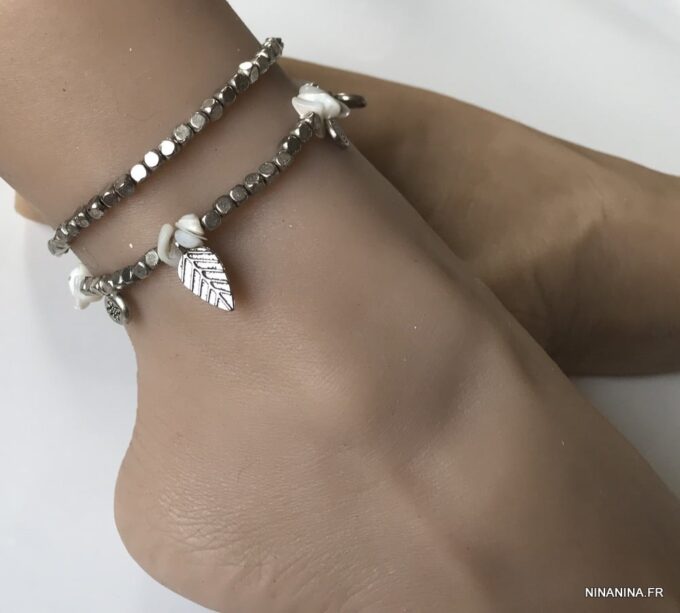 N4549h Bracelet cheville boheme chic double tours nacre blanche - Bijoux de pied en ligne Ninanina