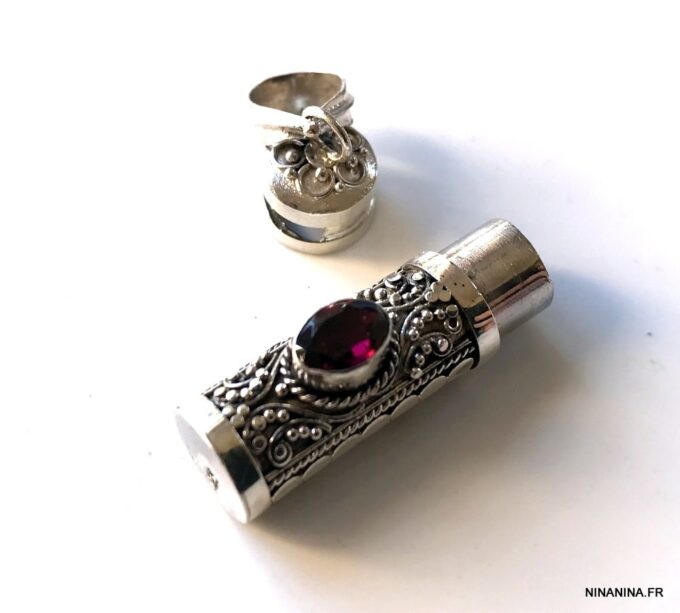 N4611c Pendentif funéraire Argent 925 et pierre Grenat rouge - Bijoux Funéraires en ligne Ninanina