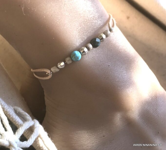 N4679 Bracelet de cheville cordon cuir perles et turquoises - Bijoux de pied en ligne Ninanina