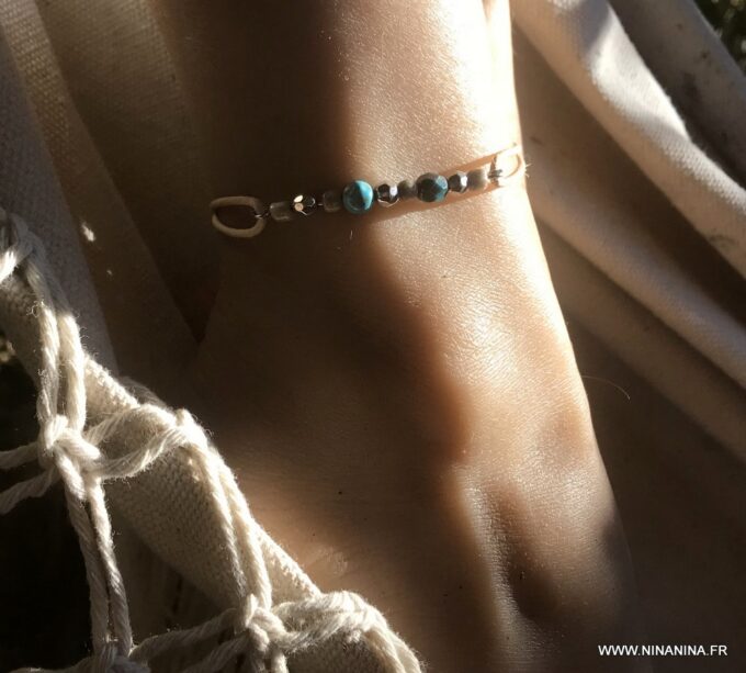 N4679a Bracelet de cheville cordon cuir perles et turquoises - Bijoux de pied en ligne Ninanina