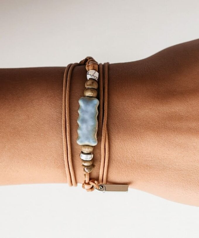 N4680 Bracelet Bohème Chic Multi Tour Cuir Naturel et Perle rectangle de Bohème Bleue - Bijoux Bracelets femmes en ligne Ninanina