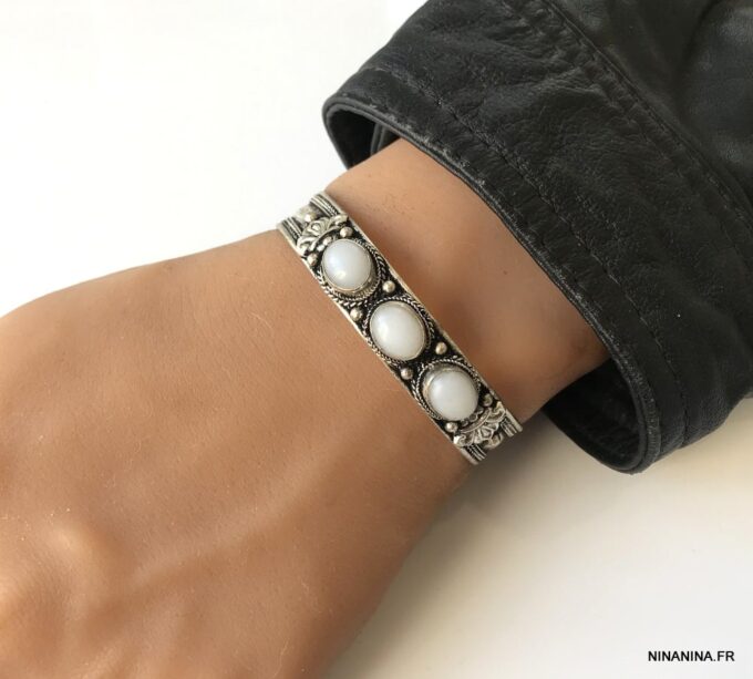 N4737 Bracelet pierre de lune pas cher manchette artisanale blanche - Bijoux Bracelets en ligne Ninanina