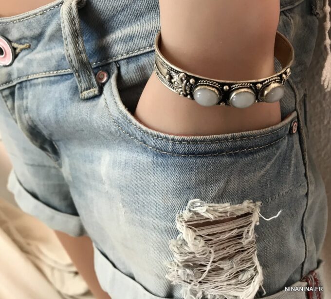 N4737f Bracelet pierre de lune pas cher manchette artisanale blanche - Bijoux Bracelets en ligne Ninanina