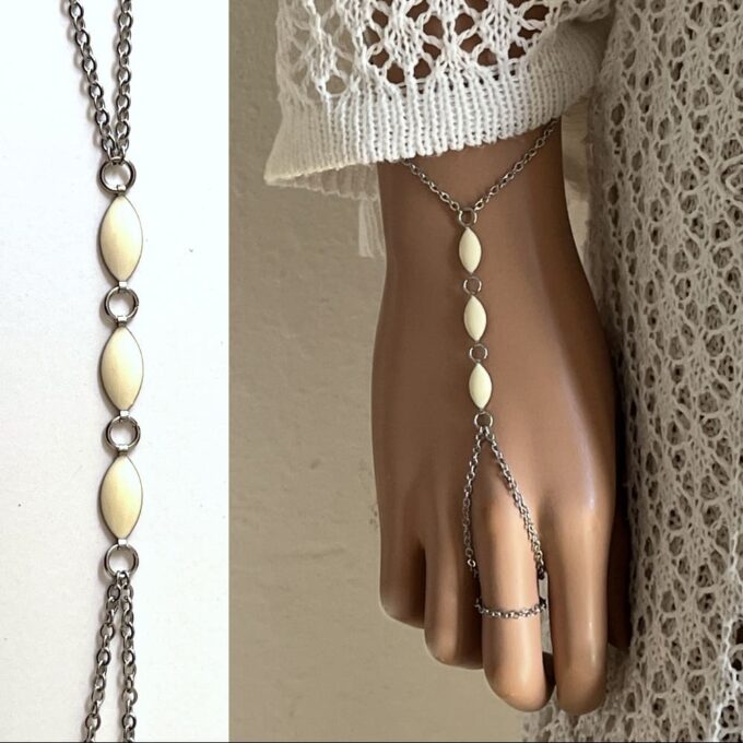 N4755b Parure de main - Bracelet bague acier inoxydable perles blanches - Bijoux de mains en ligne Ninanina