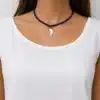 N4816a Collier lapis lazuli femme pendentif dent de requin nacre blanche - Bijoux colliers femmes en ligne Ninanina