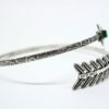 N4882e Bracelet de biceps flèche métal argenté howlite verte - Bijoux Bracelets en ligne Ninanina