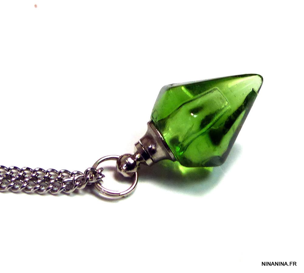 Pendentif Flacon Parfum vert rechargeable En Verre - Collier long sautoir artisanal – Image 3