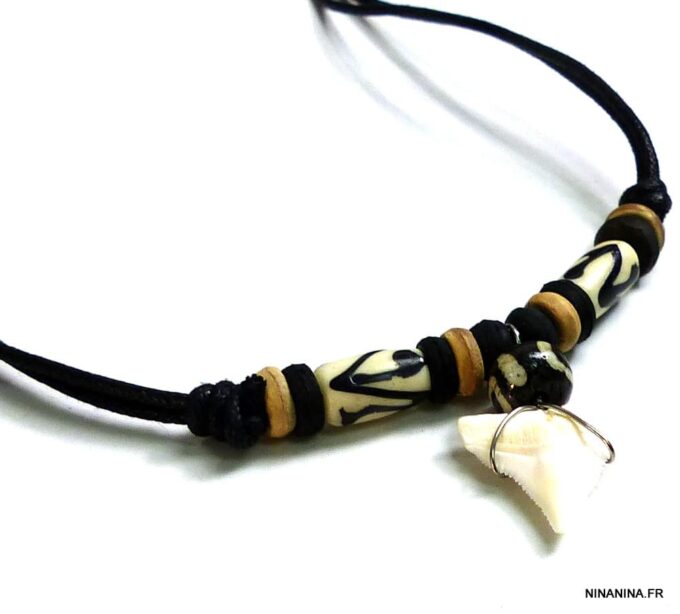 N5105 Collier cordon dent de requin