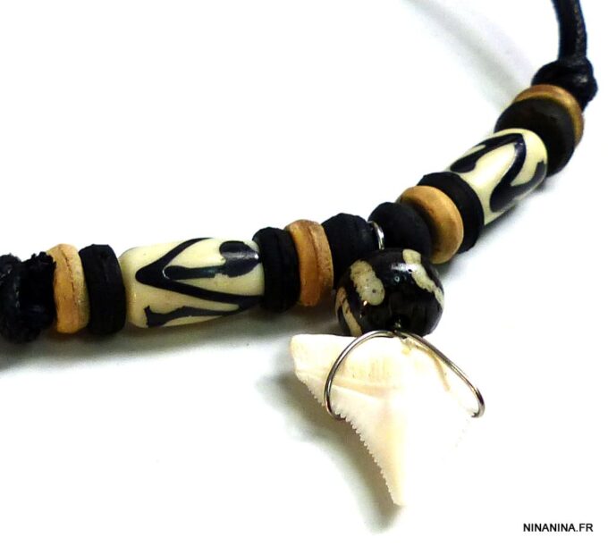 N5105A Collier cordon dent de requin
