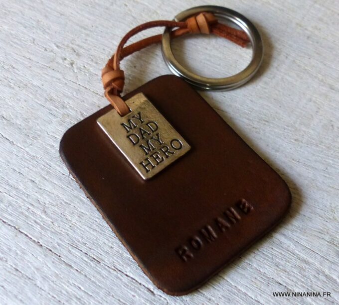 N5271 Porte clé cuir homme personnalisé MY DAD MY HERO - Accessoires porte clés en ligne Ninanina
