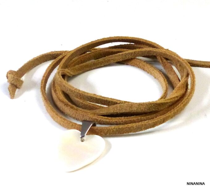 N5330b Bracelet femme lien cuir daim coeur nacre