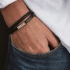 N5356b Bracelet homme fait main en france - lacet cuir plat 2 tours fermoir Acier inoxydable - Bijoux Bracelets hommes en ligne Ninanina